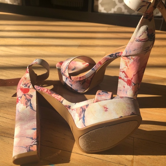 Bamboo Pyramid Studded Straps Chunky Heel